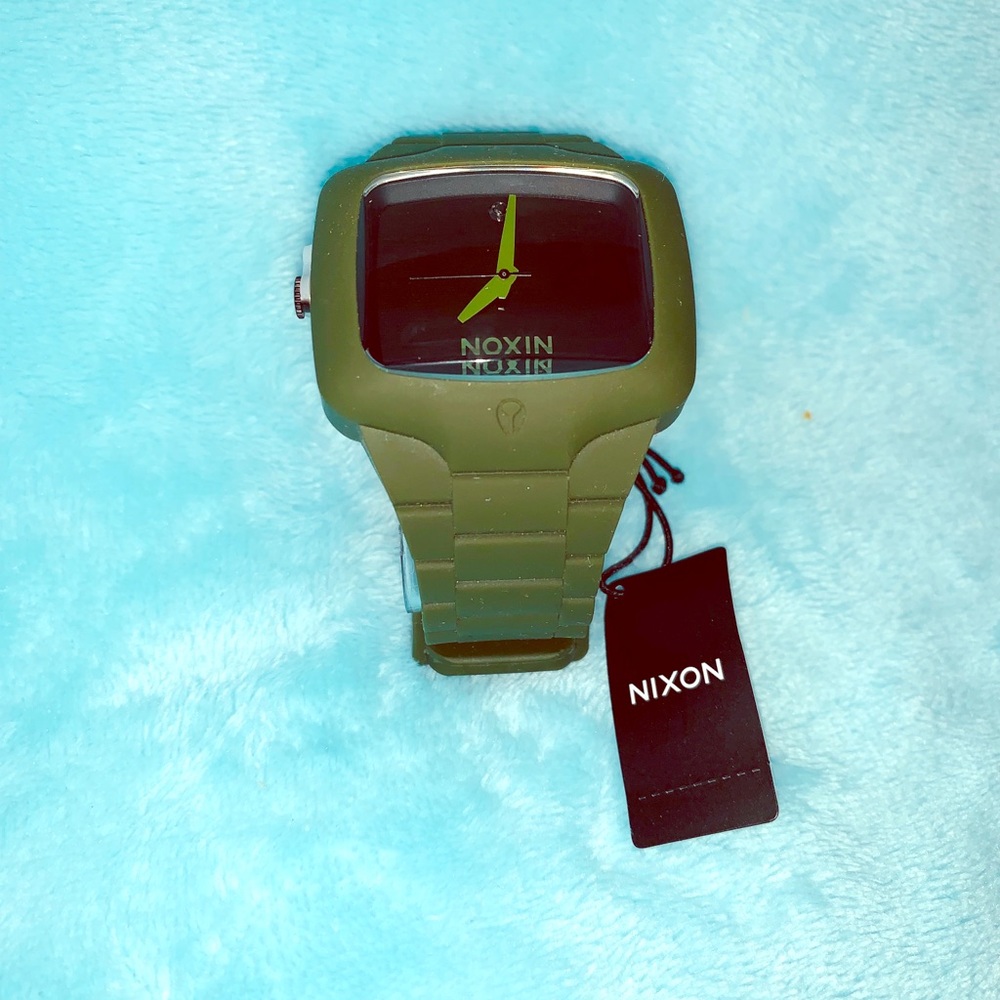 Nixon Watch